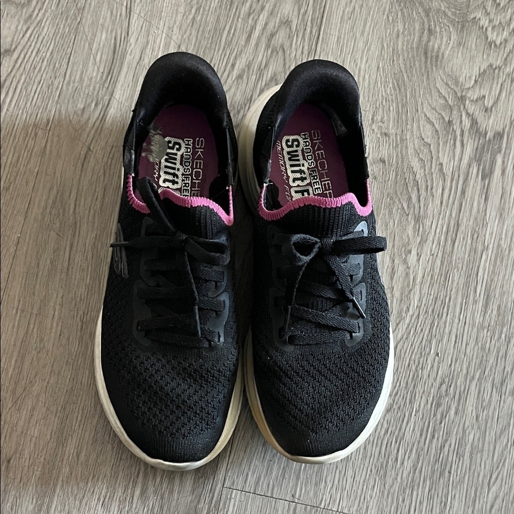 Skechers Women's Black Sneakers with Pink Trim